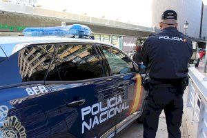 Detenido por fotografiar por debajo de la falda a una menor en Valencia