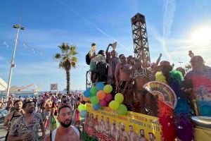 El orgullo LGTBI+ pasea por las grandes avenidas de Benidorm