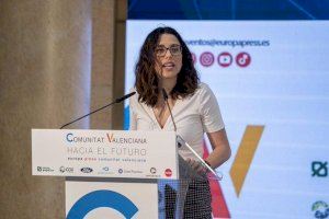 Aitana Mas destaca un nuevo modelo de movilidad y la vertebración del territorio como pilares de futuro para la Comunitat