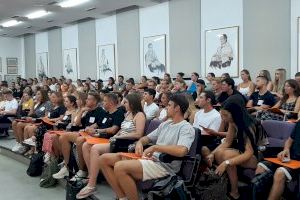 Doscientos estudiantes extranjeros se incorporan a los estudios de la Facultad de Ciencias Económicas y Empresariales de la UA