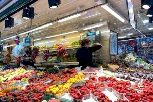 Así es la cesta de la compra básica que el Gobierno propone a los supermercados