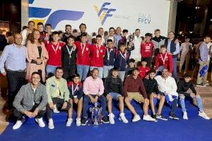 El CD Benifaió rep el reconeixement per la gran temporada d'equips de categories infantil