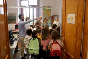 L'alumnat de segon de primària del CEIP María Yocasta visita l'Ajuntament de Sagunt