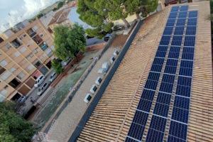 L’Escola d’Adults de l’Alcúdia de Crespins també comença a generar la seua pròpia energia