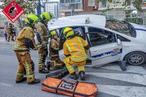 Un taxi perd el control i s'estavella a Benidorm