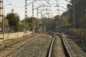 Oberta la convocatòria per a sol·licitar les beques de transport per a estudiants de l’Eliana