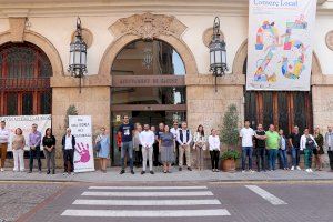 Sagunto guarda un minuto de silencio en señal de condena y repulsa por el presunto asesinato machista perpetrado en Alcoy