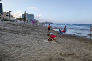 Costas solo ve viable el trasvase de arena a la playa de Oropesa:  ni cierre de la Illeta ni espigón