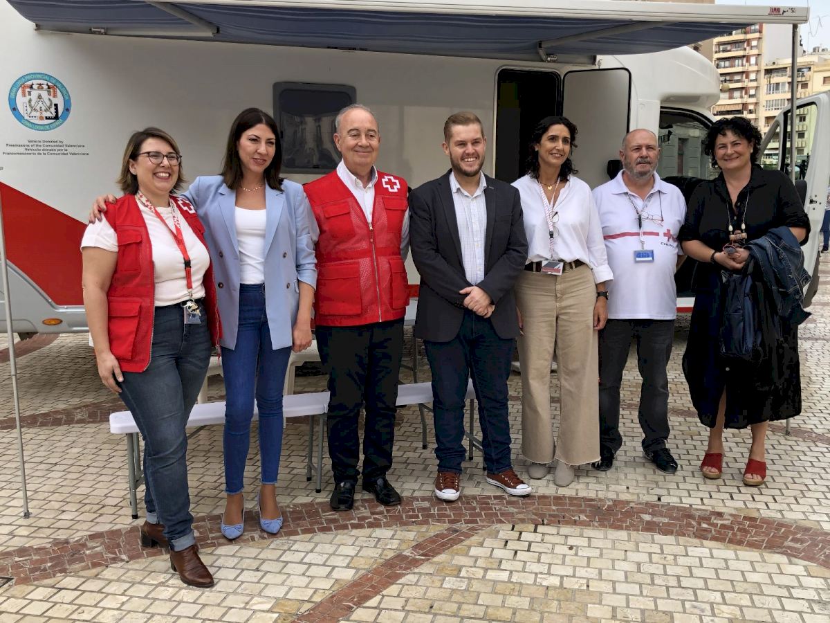 Una caravana de Cruz Roja actuar como centro de d a m vil para