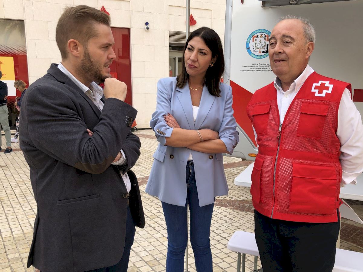 Una caravana de Cruz Roja actuar como centro de d a m vil para