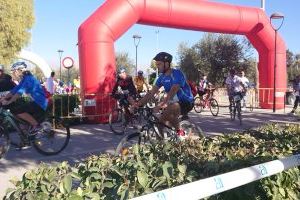 Cerca de 400 personas participan en la VIII Volta en Bici entre Mutxamel y Sant Joan