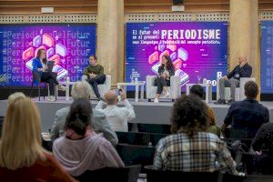 La Unió de Periodistes Valencians debat sobre el futur del periodisme i els nous formats