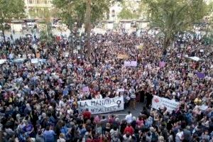 València commemora el Dia per a l'eliminació de la violència contra les dones fent una crida a la implicació dels homes