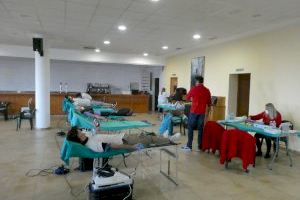 23 personas donaron sangre ayer en el Salón Social El Cirer