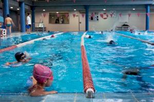 La Fundació Esportiva Municipal assessorarà personalment als usuaris de les piscines per a iniciar-se en la natació