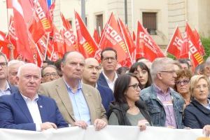 El PSOE de la provincia reivindica más inversión y una financiación justa para Alicante en la concentración de la Plataforma