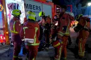 Un aparatós incendi obliga a l'evacuació de 76 persones en un centre terapèutic d'Ador