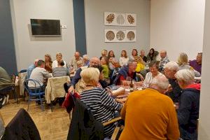 Més de 110 persones van gaudir de la tornada de l’activitat d’intercanvi lingüístic ‘pub quiz’ el divendres passat