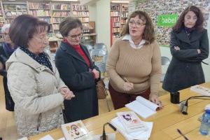 Conferència de Pilar Bellés  sobre les civilitzacions maies i asteques i recital per la igualtat a llibreria Babel