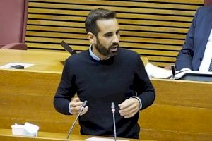 Muñoz invita al PP a "comprarse un libro para dummies sobre fiscalidad"