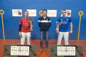 Boni (1ª), Miguel (2ª) i Ferran (3ª), campions de l’Individual d’entre setmana