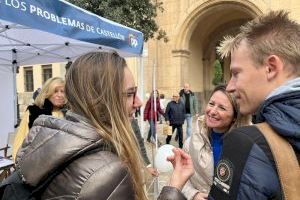 El Taller de enmarcación de Begoña Carrasco pone marco a los problemas del centro