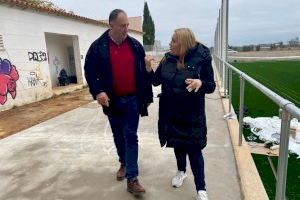 El PP trabajará para dotar con vestuarios el campo de fútbol de Benlloc