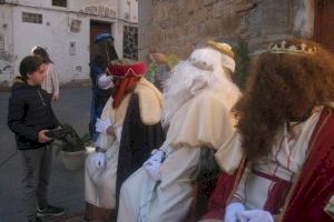 Els Reis repartixen regals als xiquets de l’Alcúdia de Veo