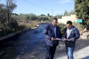 L’Ajuntament d'Ontinyent i el veïnat de la zona cofinancen el pavimentat del Camí de la Casa Campos