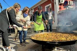 Marta Barrachina acompaña a Carlos Mazón y a Susana Marqués en el Día de las Paellas de Benicàssim