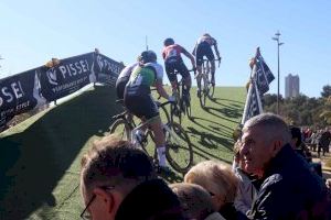 Éxito total de la Copa del Mundo de ciclocross en Benidorm con más de 15.000 asistentes en El Moralet y el Parque de Foietes