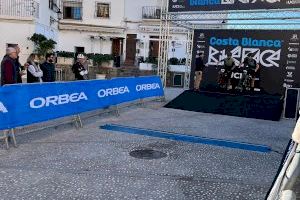 Més de 300 esportistes recorren Altea en la segona etapa de la Costa Blanca Bike Race