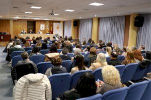 El Centre Cívic Antic Sanatori ha acollit la presentació del nou Manual dels Serveis Socials d'Atenció Primària