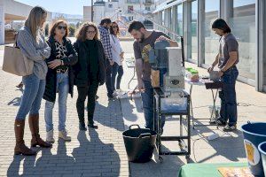 Jornada mediambiental a la Plaça del Tirant per a conscienciar sobre el reciclatge i l’entorn