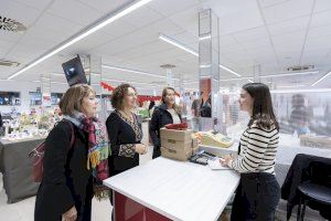 Gandia inaugura l'Outlet Sabates i complements a Fira Mercat