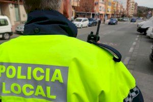 Policía Local en los alrededores de la zona de los disparos en la Vall d'Uixó