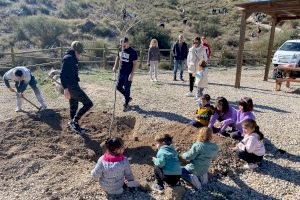 El Campello celebra el Día del Árbol y muestra su compromiso con el medio ambiente