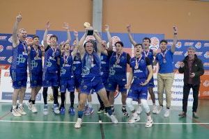 Bàsquet Comenius levanta la Copa Senior Masculino Preferente