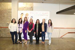 Más de 200 mujeres se reúnen en torno a la Gala de la Mujer de la Escuela de Talento Femenino para rendir homenaje a alumnas y profesoras