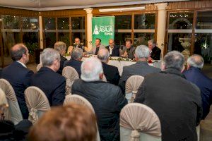 Elche anuncia un millón de euros para el campo y una mesa para solucionar la problemática de las palmeras dispersas