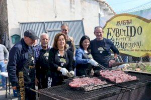 La Feria del Embutido de la Vall de Pop supera las mejores expectativas en Benigembla con un gran ambiente festivo