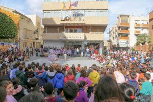 Mislata culmina sus Jornadas de la Mujer con una concentración reivindicativa