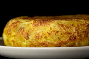 Día mundial de la tortilla de patatas: ¿con cebolla o sin cebolla?