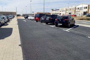 Elche habilita más de medio centenar de plazas de aparcamiento gratuitas en la ronda Vall d'Uixó, en el polígono industrial de Carrús