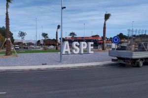 Finalizan las obras de la rotonda de avenida de Orihuela de Aspe