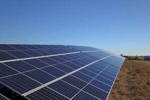 El Ayuntamiento de Biar, asociaciones y Emergencia Climática crean un frente contra el gran parque solar Tendentes