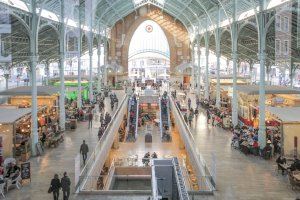 El Mercat de Colón anuncia el seu tancament en protesta per la instal·lació d'un mercat ambulant en els seus voltants