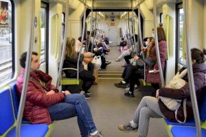 La Generalitat sustituye 10.000 asientos de metro y tranvías