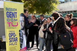 La Generalitat abre en junio el plazo para solicitar las becas de 700 euros mensuales para personas opositoras