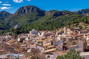 Rutes per Fanzara: cova de la Mola i castell de Mazerol (El Castellet)